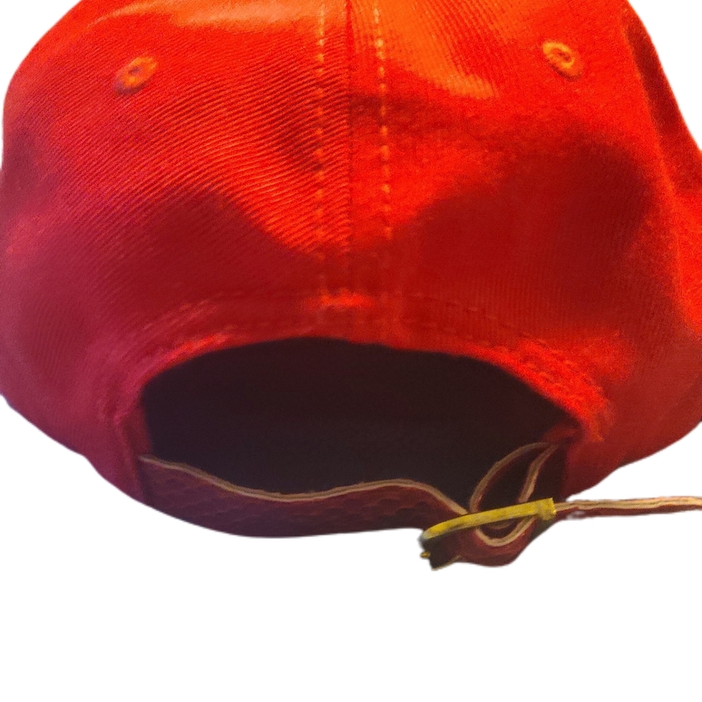 Red cap - Picture 3 of 3